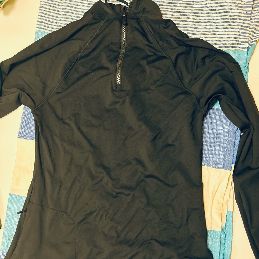 Athleta black rash guard
